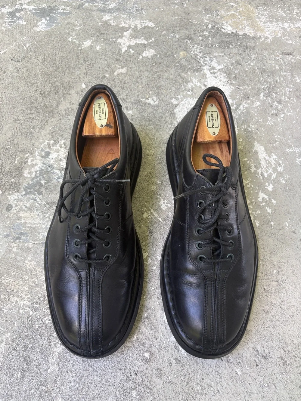 Allen Edmond Voyager split toe leather shoes